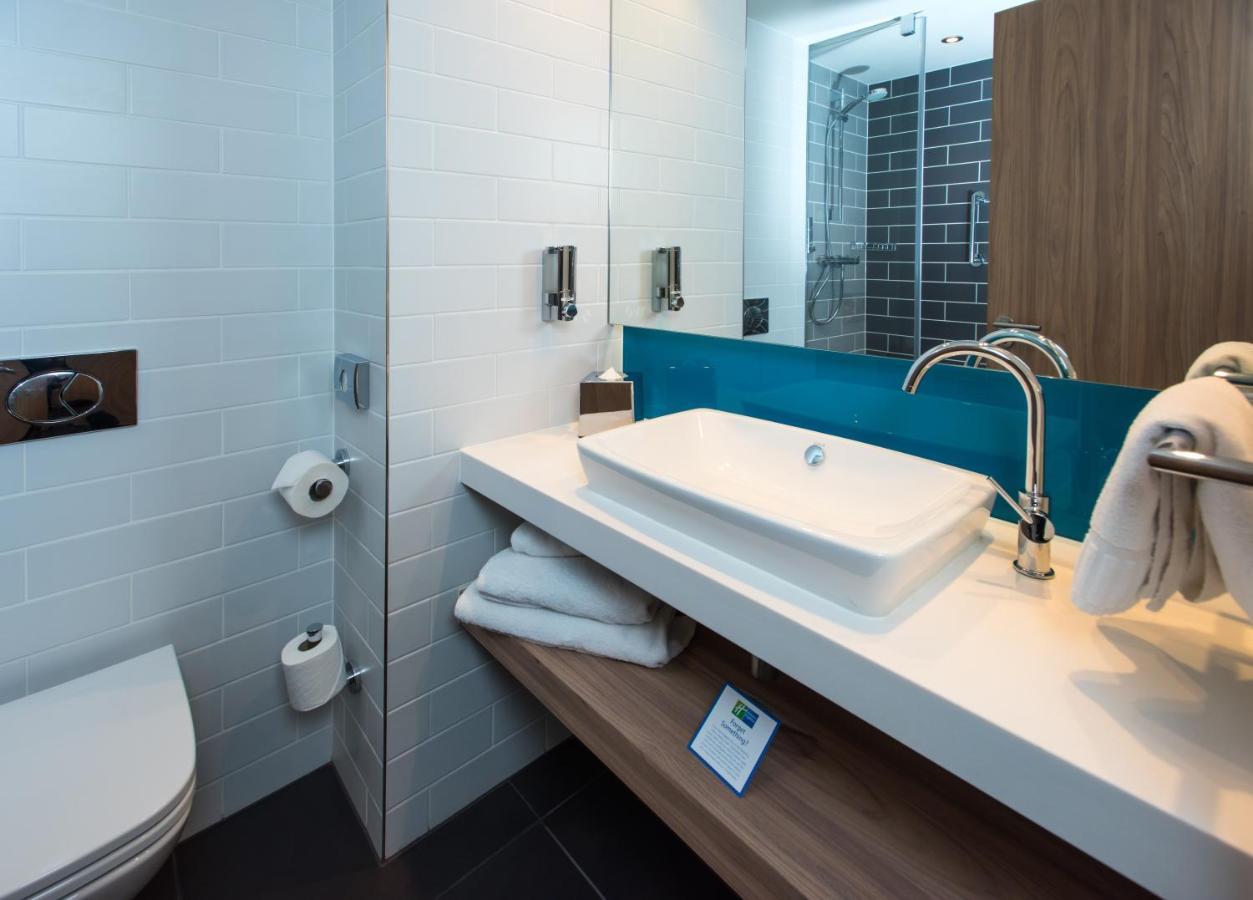 Holiday Inn Express - Bicester By Ihg Экстерьер фото