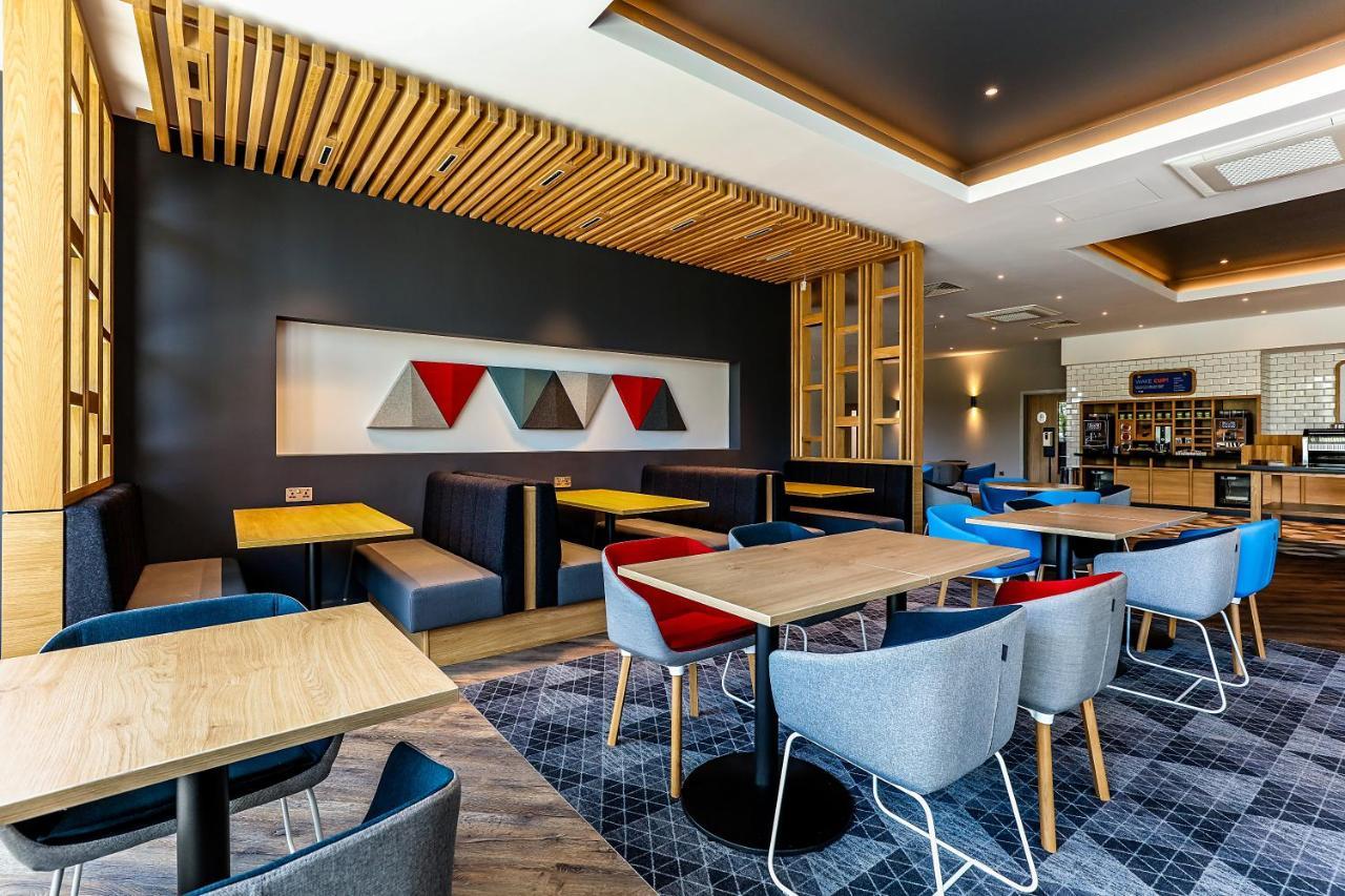 Holiday Inn Express - Bicester By Ihg Экстерьер фото