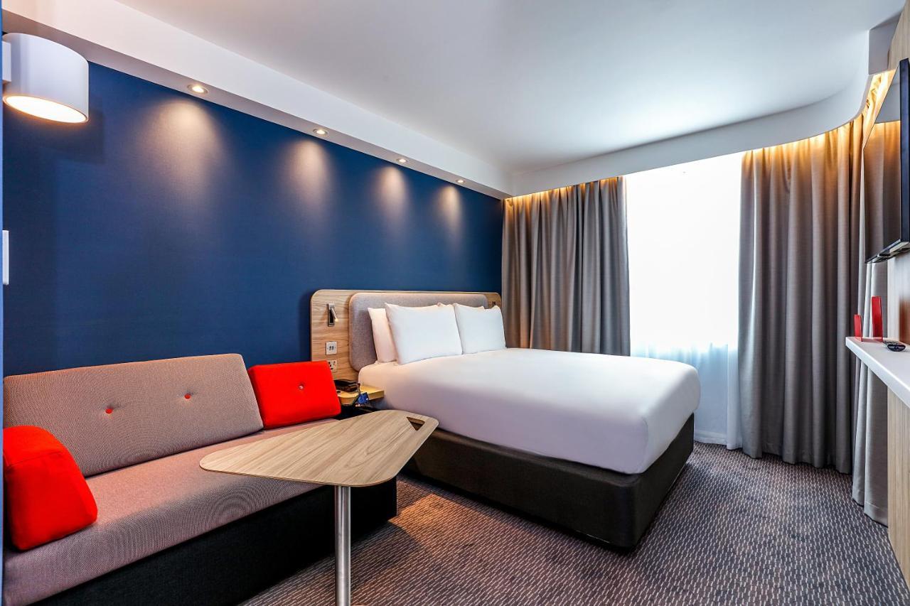 Holiday Inn Express - Bicester By Ihg Экстерьер фото
