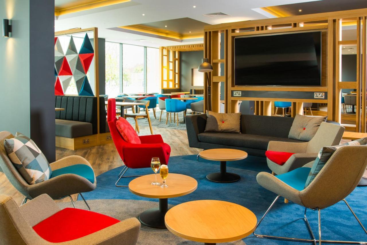 Holiday Inn Express - Bicester By Ihg Экстерьер фото