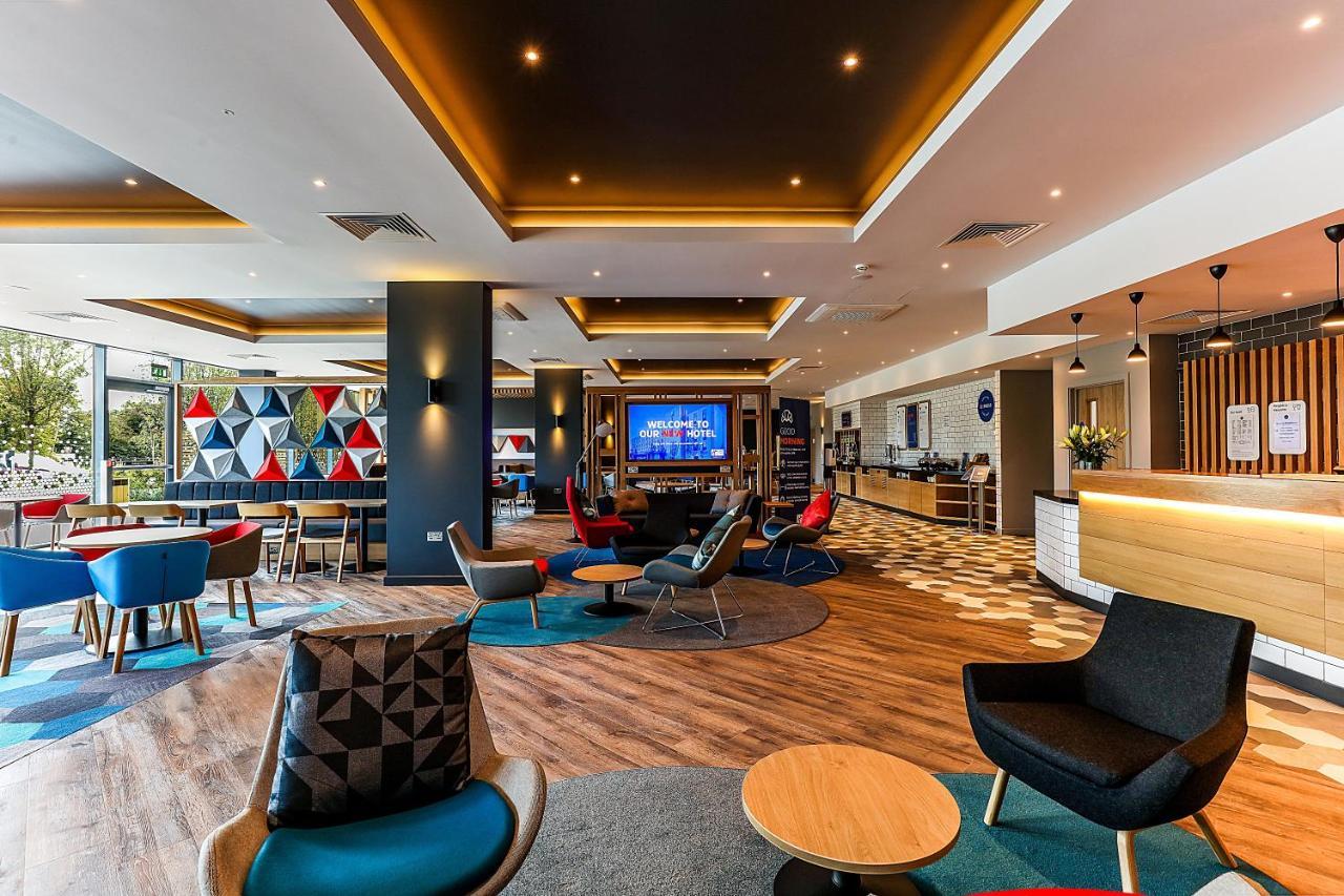 Holiday Inn Express - Bicester By Ihg Экстерьер фото